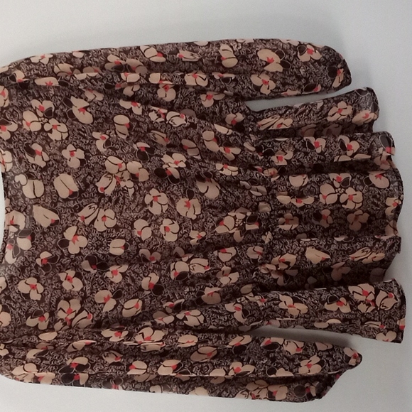 Lily Rose Delicate Blouse - Picture 7 of 7